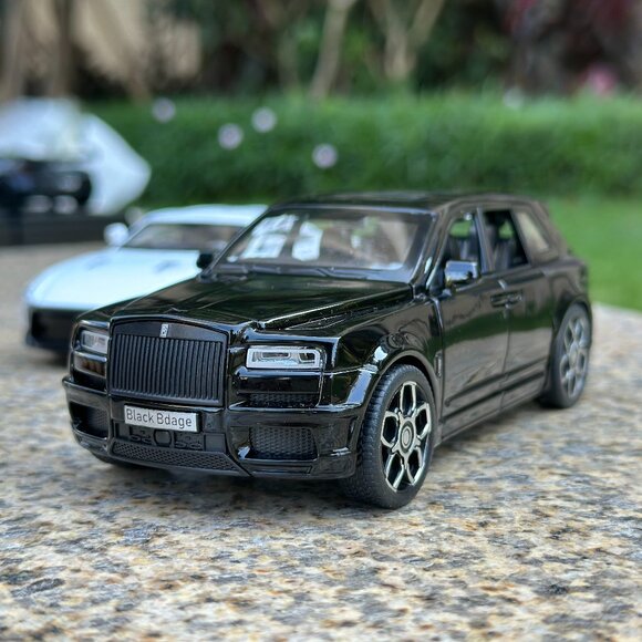 Rolls-Royce 1:32 Model CarHigh-Reality Die-cast CarLuxury Collectibles